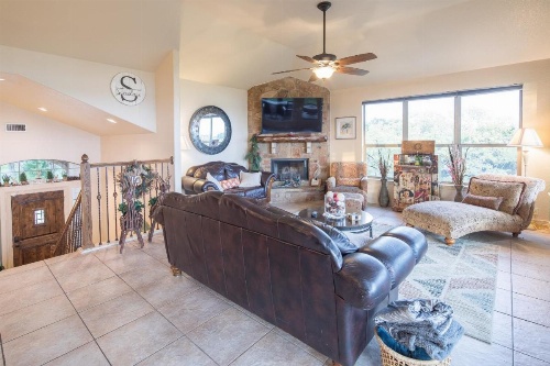 Bella'S Cove Home image 32