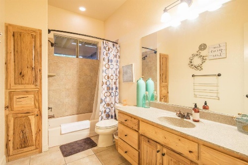 Bella'S Cove Home image 37