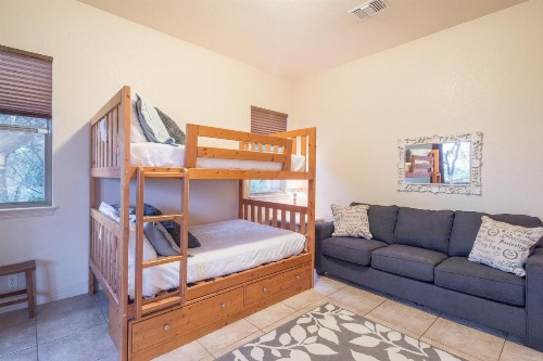 Bella'S Cove Home image 9